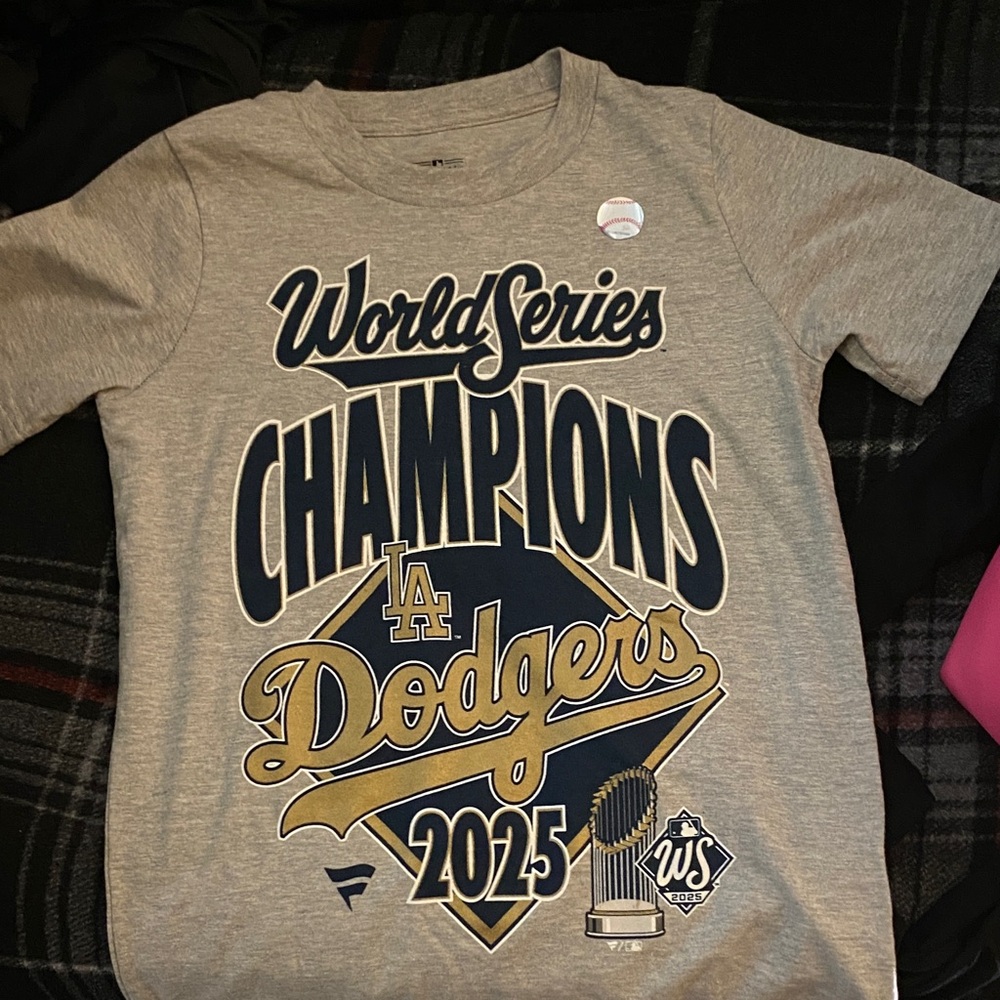 Kids' Los Angeles Gray Champions Short-Sleeve Tee